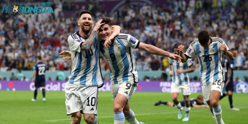 Những ngôi sao bóng đá Argentina được yêu mến hàng đầu